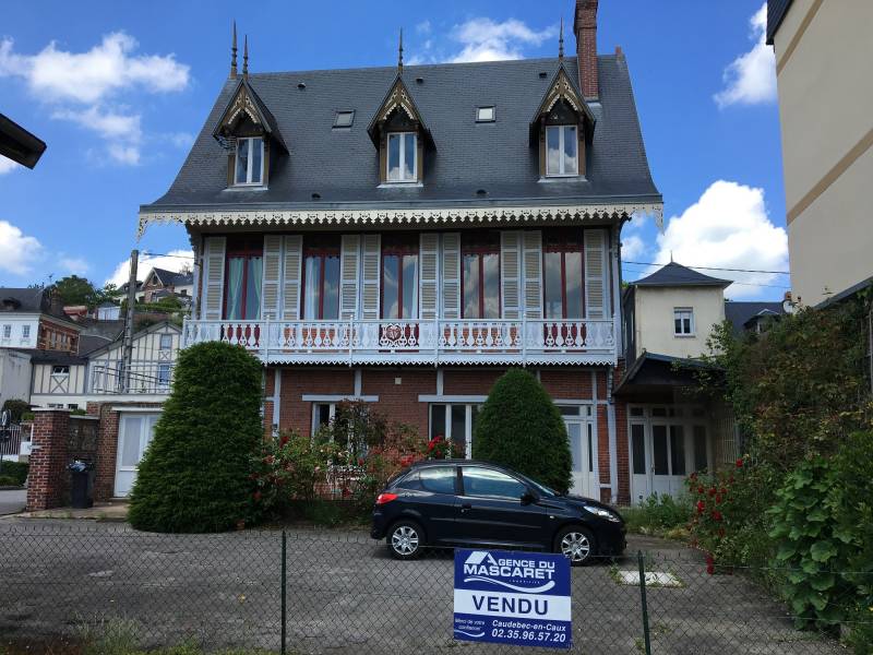 Maison de caractère à vendre - T7 - Caudebec en Caux -   Vue Seine - Idéal investisseur !