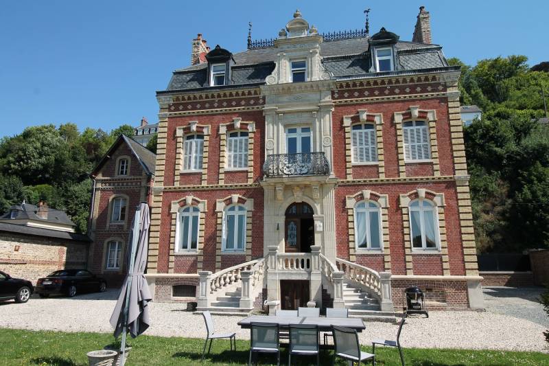 A vendre ! Maison de Maître entièrement rénovée sur les bords de Seine à Caudebec en Caux - Rare à la vente !