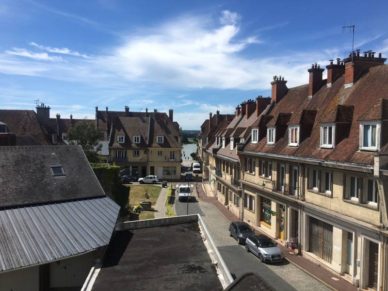 Exclusivité ! Idéal investisseur : Appartement F2 à vendre à Caudebec en Caux - Bon état général - Centre ville et petite vue Seine !