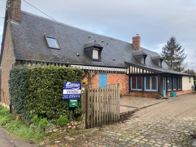 A vendre : Maison en colombages en excellent état - Vatteville la Rue - Beaux volumes